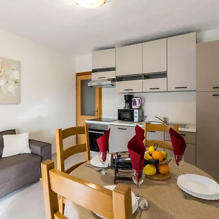 My Dalmatia - Dada 1 * Биоград-на-Мору