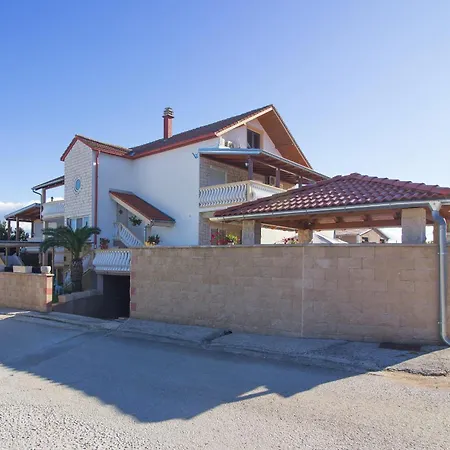 My Dalmatia - Dada 1 With Pool Lejlighed Biograd Na Moru