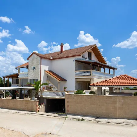 My Dalmatia - Dada 1 With Pool * Biograd Na Moru